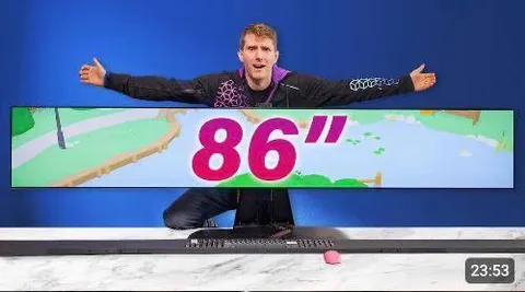Огромный монитор 86 дюймов