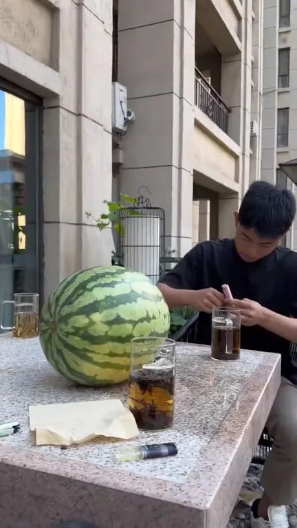 西瓜里的恶作剧