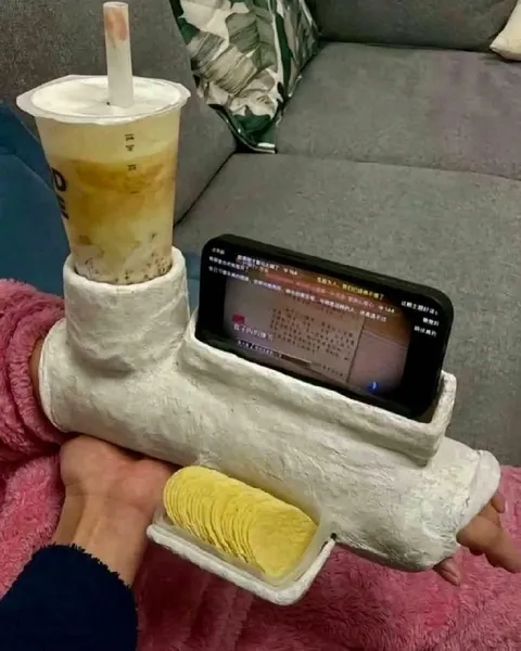 奶茶手机创意托盘