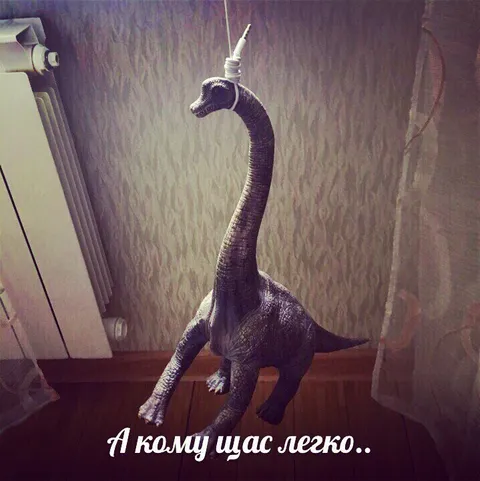 А кому щас легко
