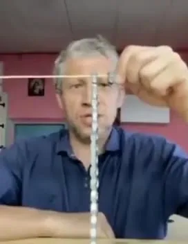 Четыре часа не стояла
