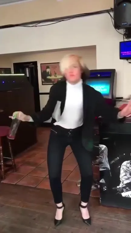 Барный танец под Elvis