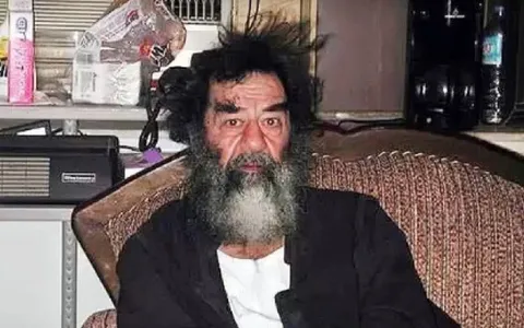 Саддам Хусейн в замешательстве