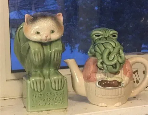Кот и чайник Ктулху