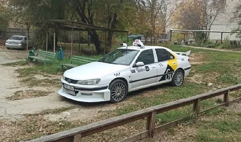 Такси из девяностых
