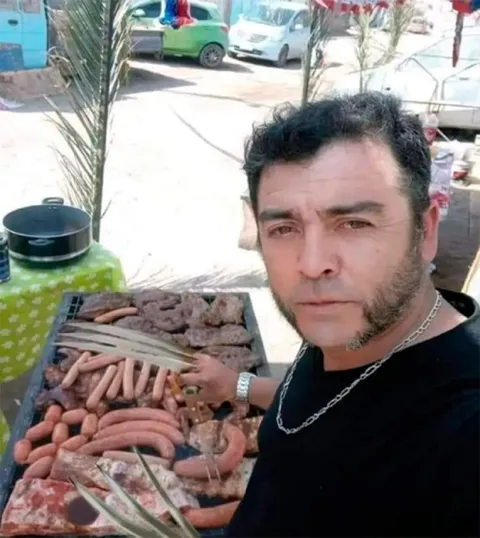 Селфи с огромным мангалом