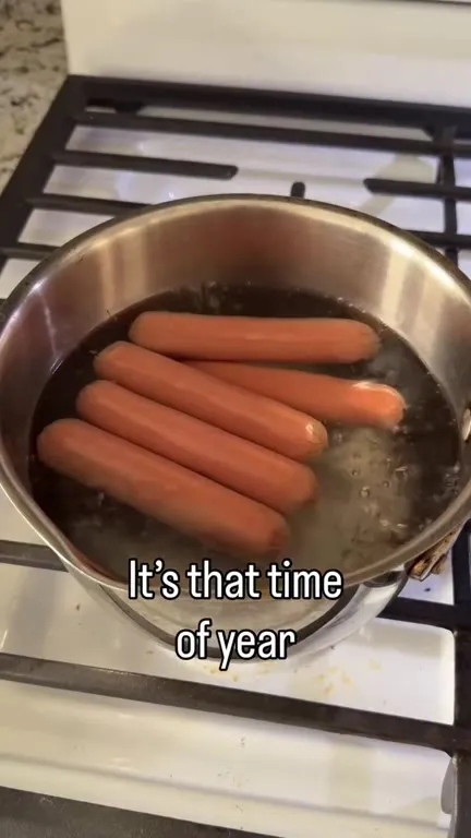 Hot Dog Humidifier Season
