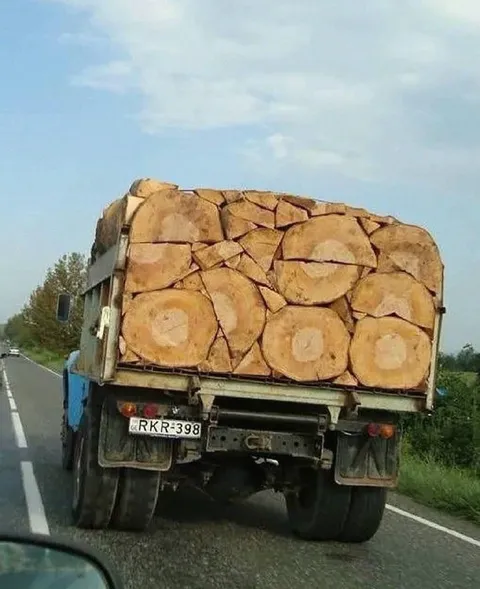 Грузовик с невозможным грузом