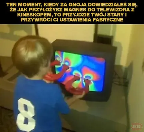 Magnes przy telewizorze kineskopowym