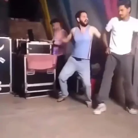 Танец заканчивается падением