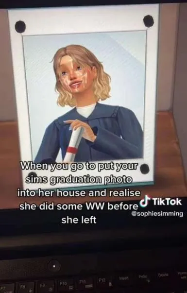Sims Graduation Photo Realisation