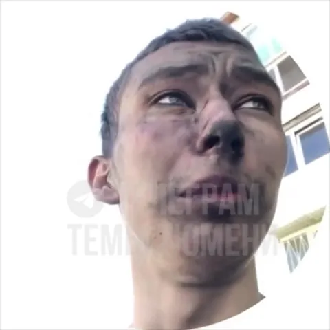 Мужчина с меняющимся лицом