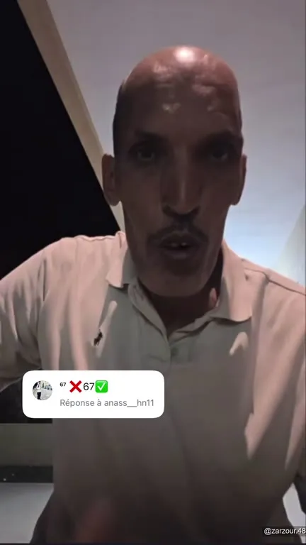 Homme répond au commentaire 67