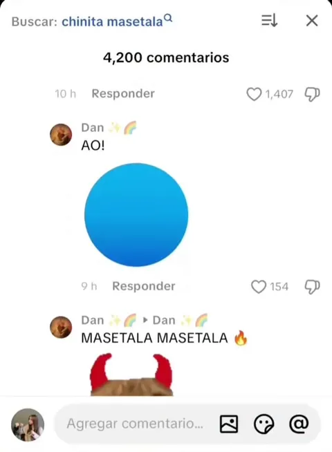 Кот меняет цвет по команде
