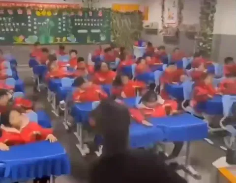 Танцующий класс на уроке