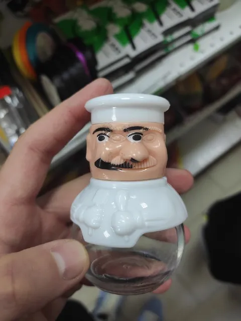 Усатая крышка от бутылки