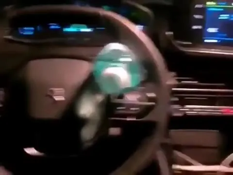 Ночная поездка под грустный хит
