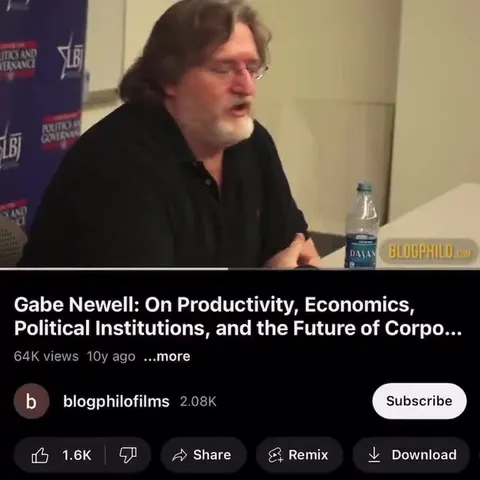 Гейб Ньюэлл складывает руки