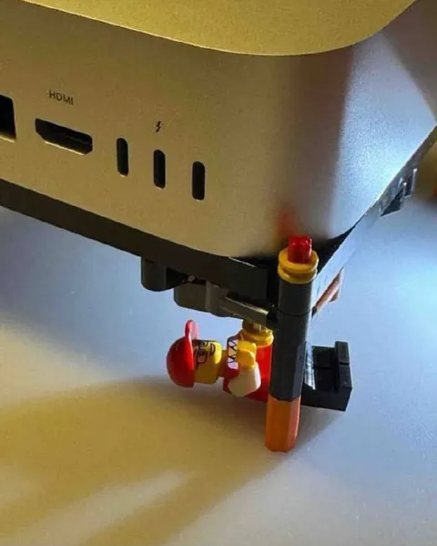 Лего чинит HDMI