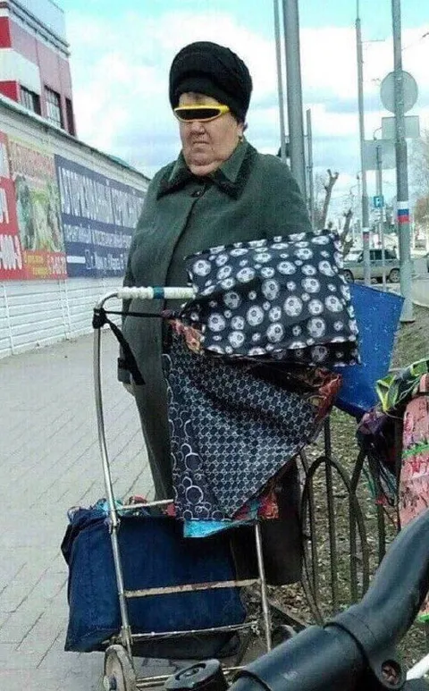 Бабушка в модном образе
