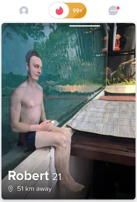 Robert 21, 51 km away
