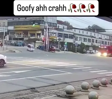 Goofy Truck Ramp Crash