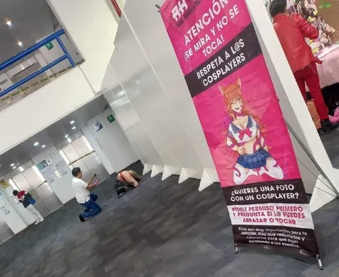 Respeta a los cosplayers