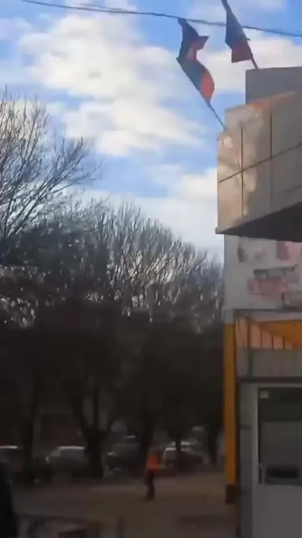 Орёл на баннере с молоком