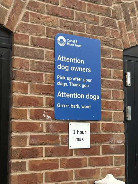 Attention Dogs Sign