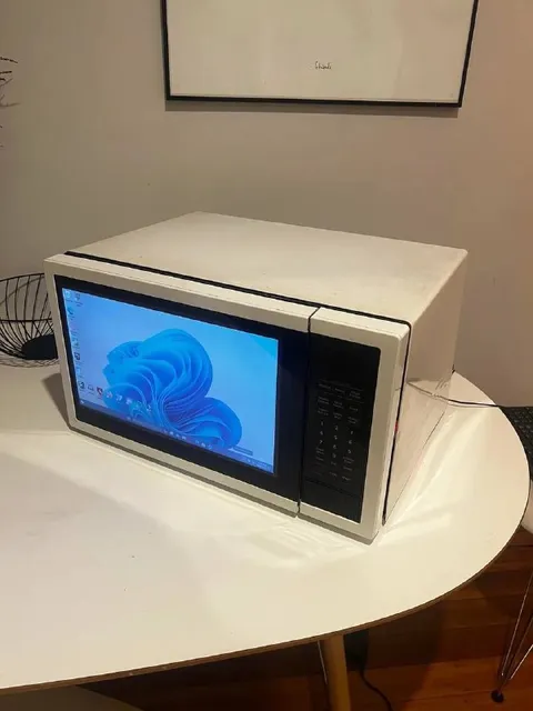 Микроволновка с Windows