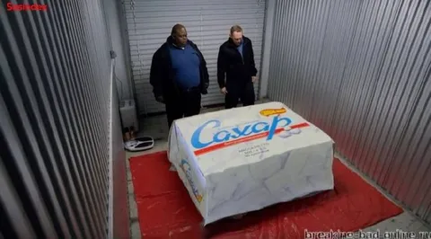 Огромная пачка сахара