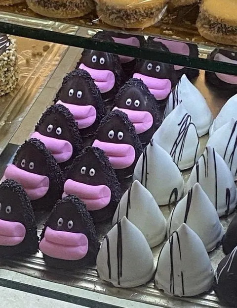 Забавные пирожные с лицами
