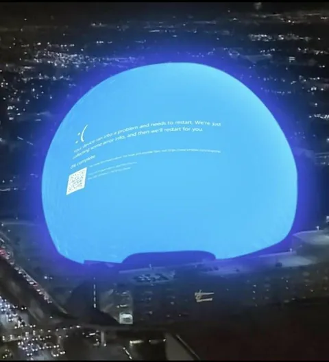 Giant Sphere Blue Screen of Death