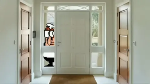 Кто-то у двери