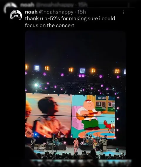 B-52s Make Concert Focus Easy