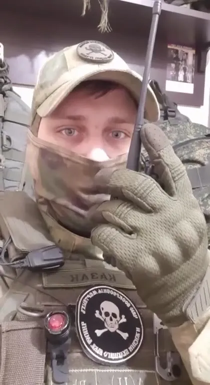 Военный под безумный ремикс