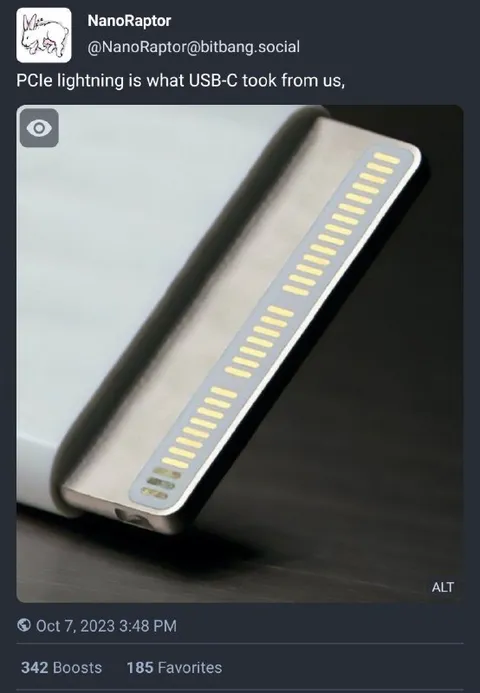 PCIe Lightning Connector