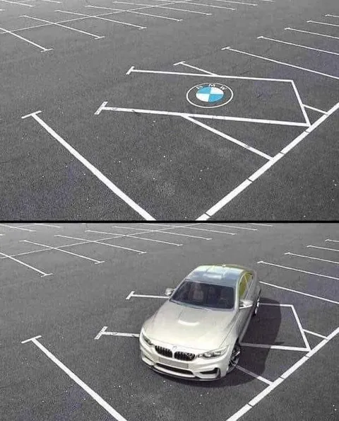 BMW припарковался в логотипе