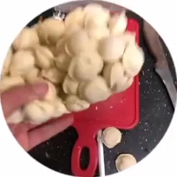 Пельмени разбежались по кухне
