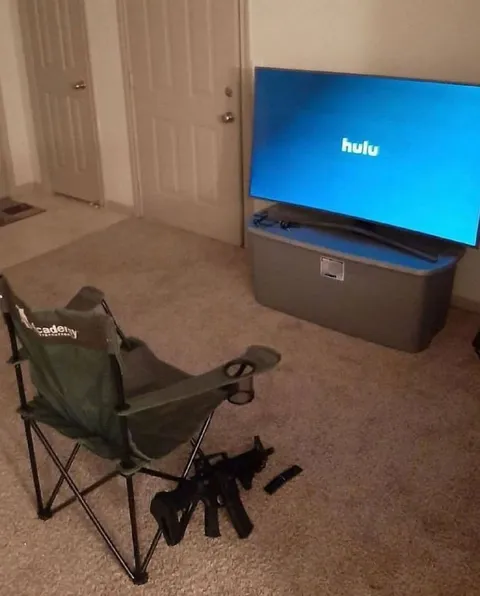 Armed Hulu Watcher