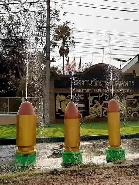 กระสุนฉีดน้ำหน้าสถานทหาร