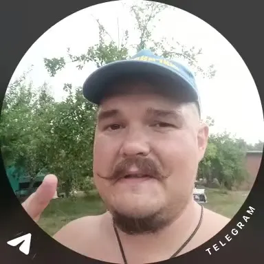 Мужчина и спецтехника