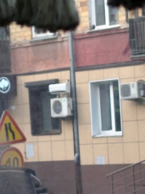 Странный дорожный знак