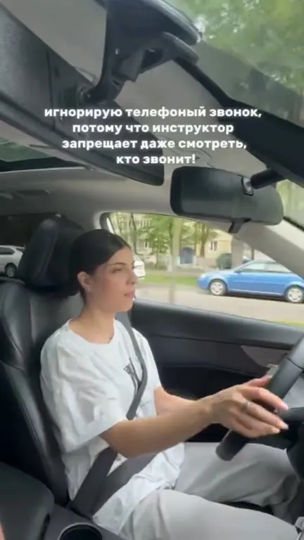 Забыла инструктора на заправке