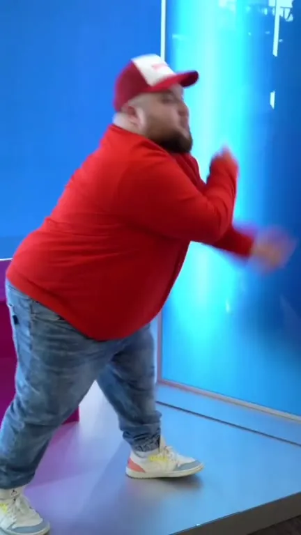 Танец под Dom Dom Yes Yes