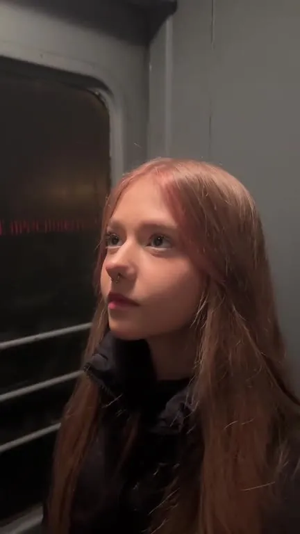 Девушка услышала стоп-кран