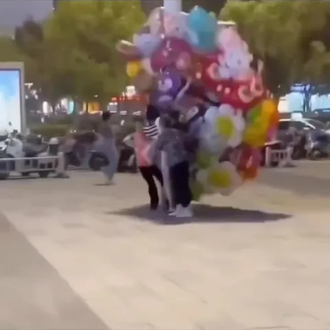 Букет улетает в небо