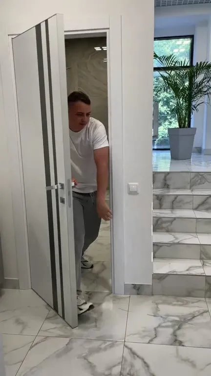 Опоздал на педикюр, но успел