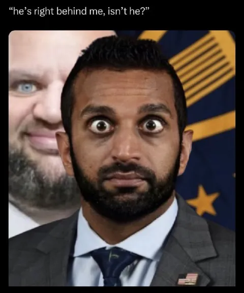 He's Right Behind Me