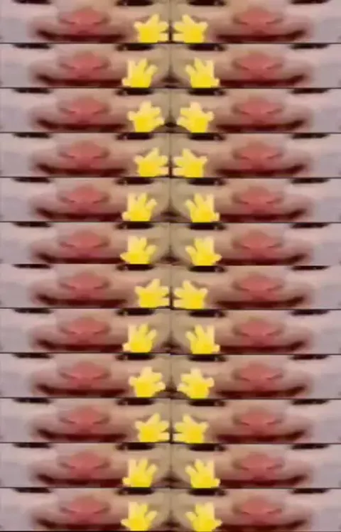 Мозаика из хлопающих рук